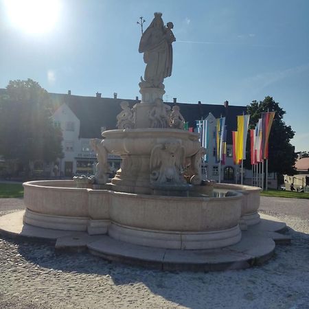 Ferienwohnung Enzian - Naehe Kapellplatz - Oeffentlicher Parkplatz - Aufzug Altötting Esterno foto