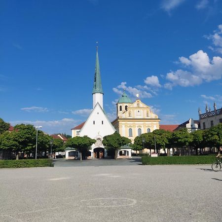 Ferienwohnung Enzian - Naehe Kapellplatz - Oeffentlicher Parkplatz - Aufzug Altötting Esterno foto