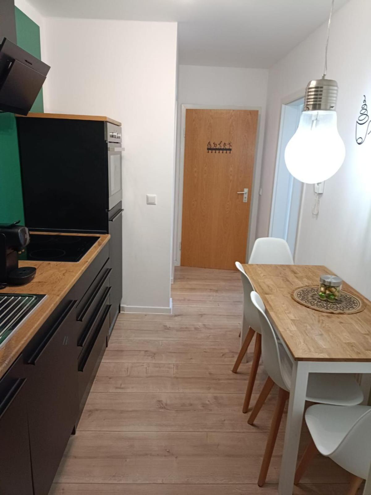Ferienwohnung Enzian - Naehe Kapellplatz - Oeffentlicher Parkplatz - Aufzug Altötting Esterno foto