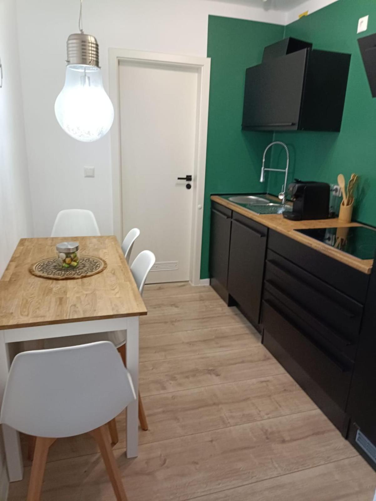 Ferienwohnung Enzian - Naehe Kapellplatz - Oeffentlicher Parkplatz - Aufzug Altötting Esterno foto