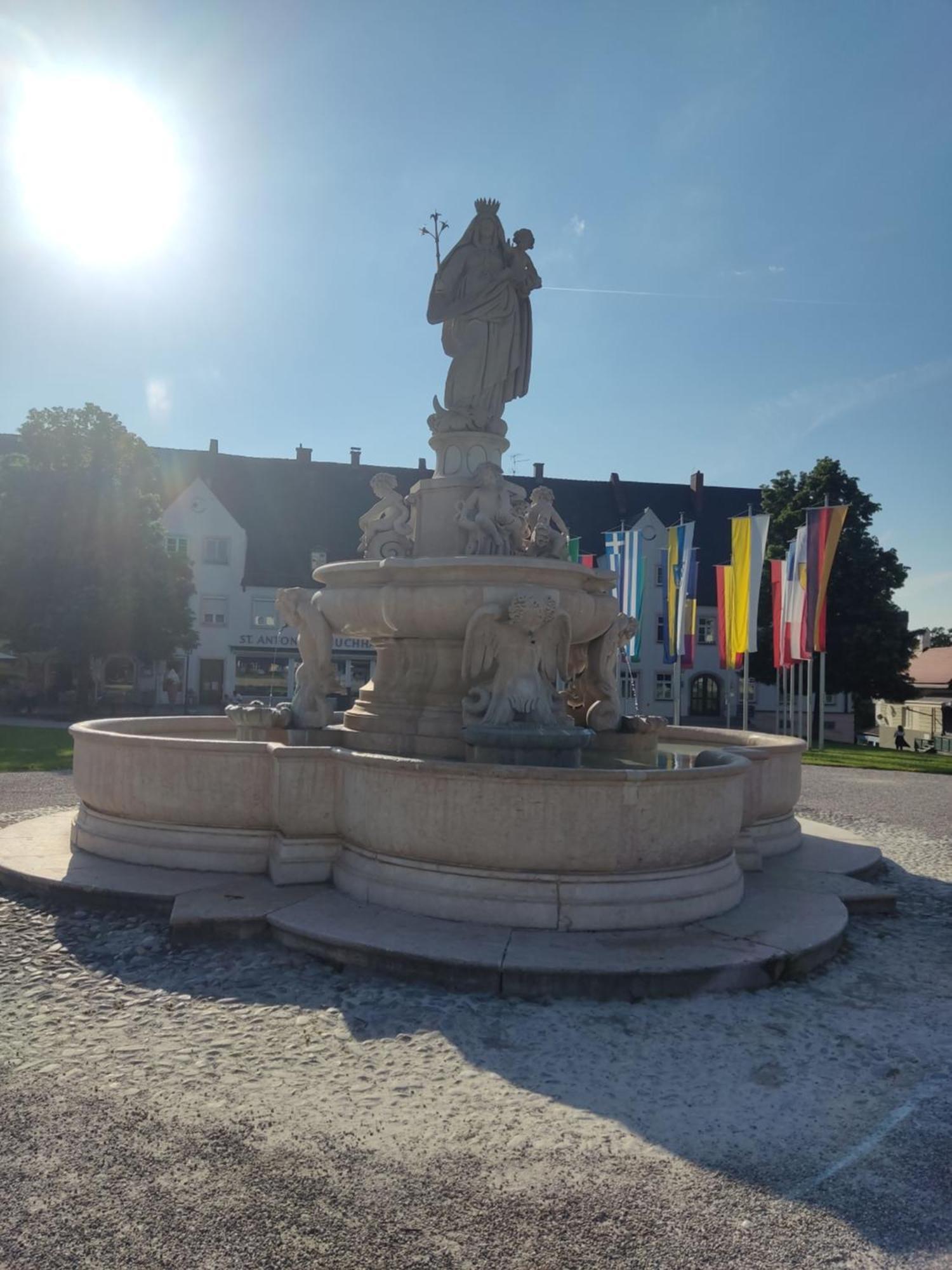 Ferienwohnung Enzian - Naehe Kapellplatz - Oeffentlicher Parkplatz - Aufzug Altötting Esterno foto
