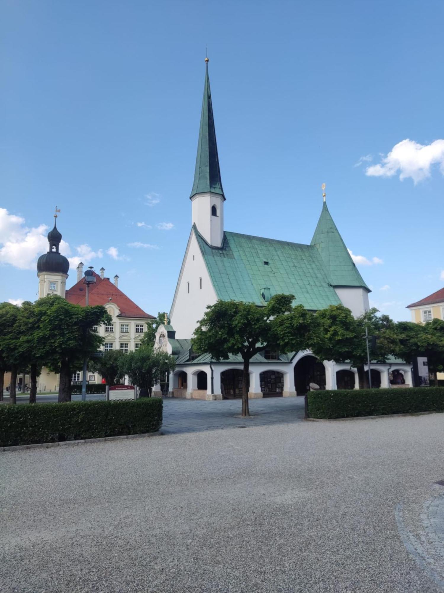 Ferienwohnung Enzian - Naehe Kapellplatz - Oeffentlicher Parkplatz - Aufzug Altötting Esterno foto